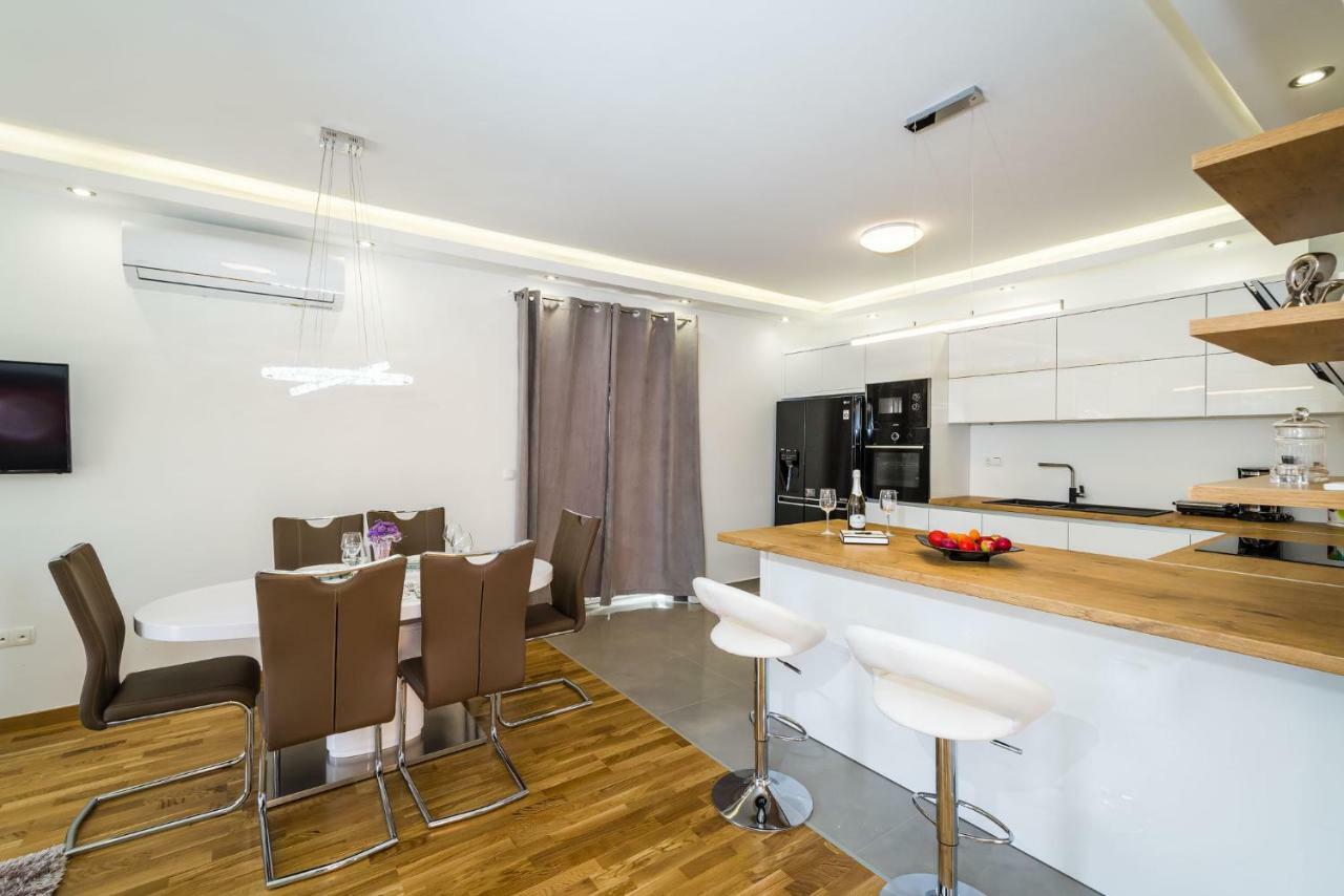 Apartment Newcity Новиград-Далмация Экстерьер фото